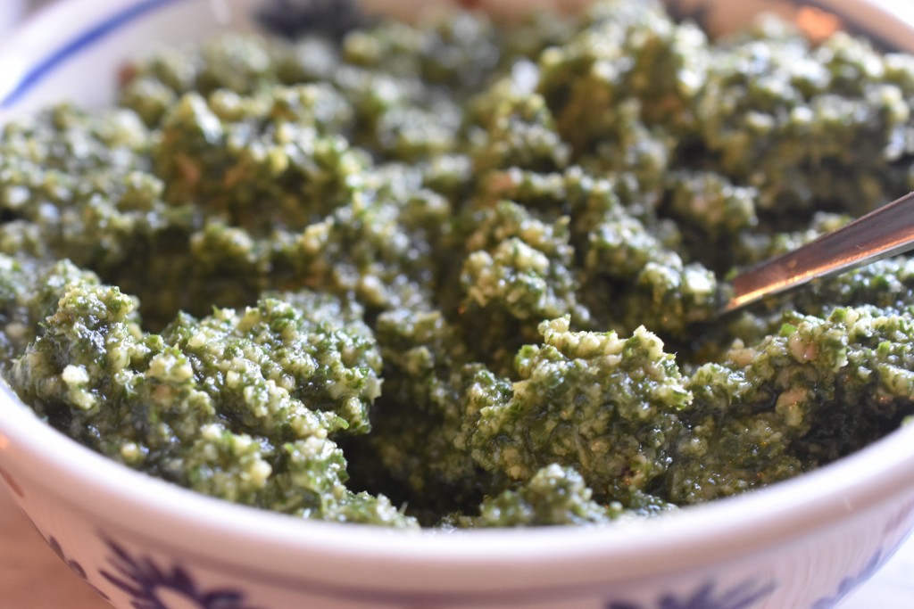 Pesto af citronmelisse - frisk og fyldt med vitaminer