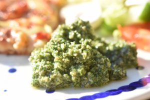 Pesto af citronmelisse - frisk og fyldt med vitaminer