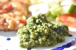 Pesto af citronmelisse - frisk og fyldt med vitaminer