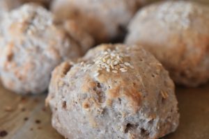 Scones med yoghurt og havregryn - opskrift