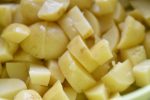 Kold kartoffelsalat med creme fraiche og purløg