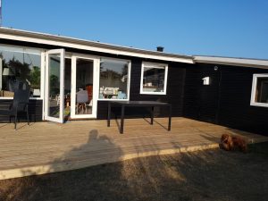 Ny terrasse i sommerhuset