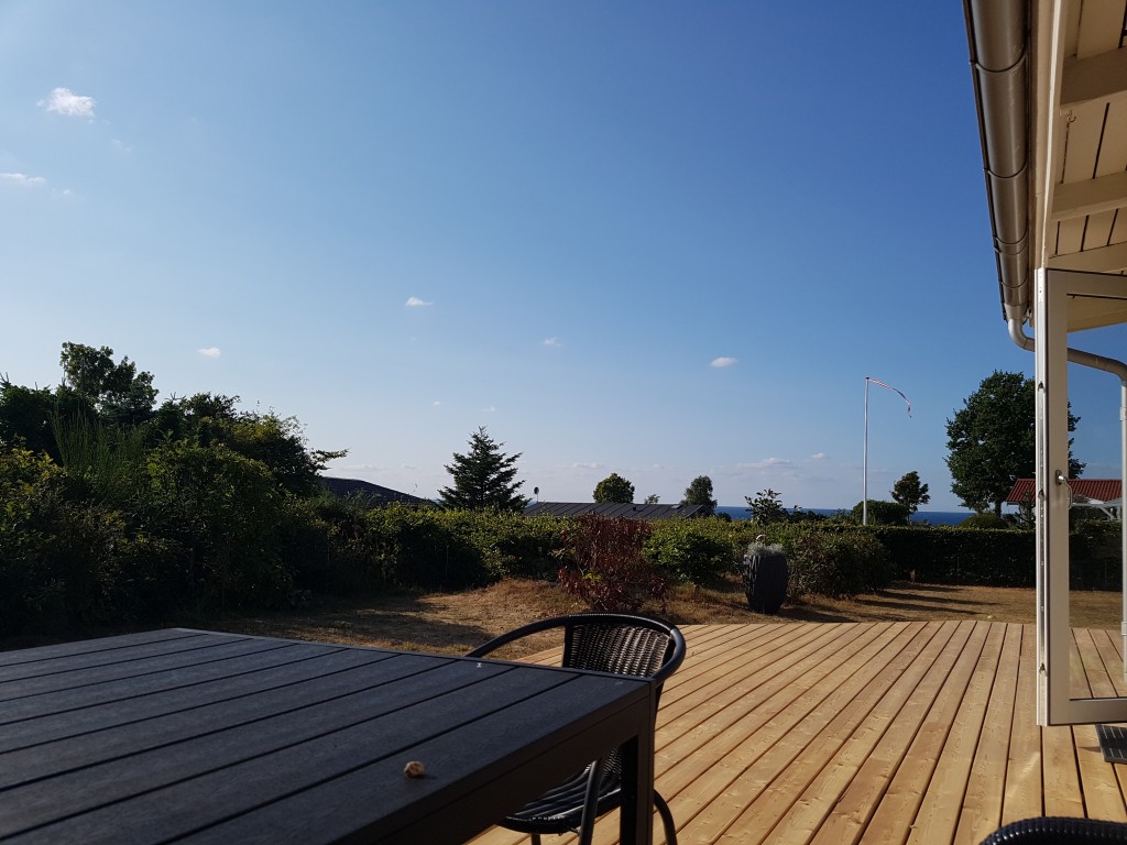 Ny terrasse i sommerhuset