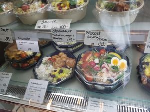 Apetit i Auning - is, kaffe og sandwich