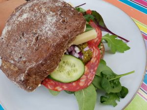 Apetit i Auning - is, kaffe og sandwich