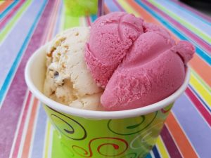 Apetit i Auning - is, kaffe og sandwich