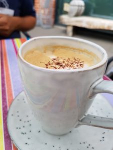 Apetit i Auning - is, kaffe og sandwich