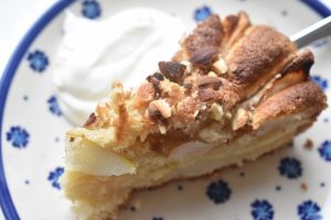 Pæretærte - kage med pærer & mandler opskrift