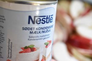 Æbletærte med karamel af kondenseret mælk