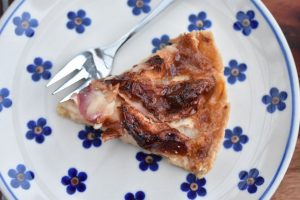 Æbletærte med karamel af kondenseret mælk