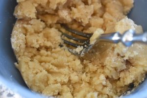 Æbletærte med karamel af kondenseret mæl