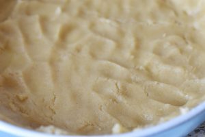 Æbletærte med karamel af kondenseret mæl