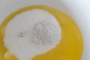 Æbletærte med karamel af kondenseret mæl