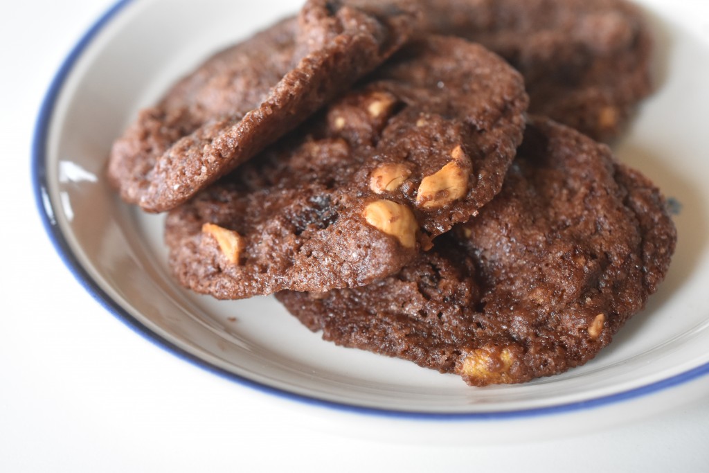 Chokolade cookies med nødder - den bedste opskrift