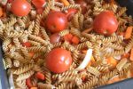 Koteletter med pasta og tomat - one pot i ovn
