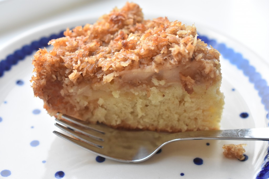 Drømmekage med æble - æblekage med kokos og havregrynstopping