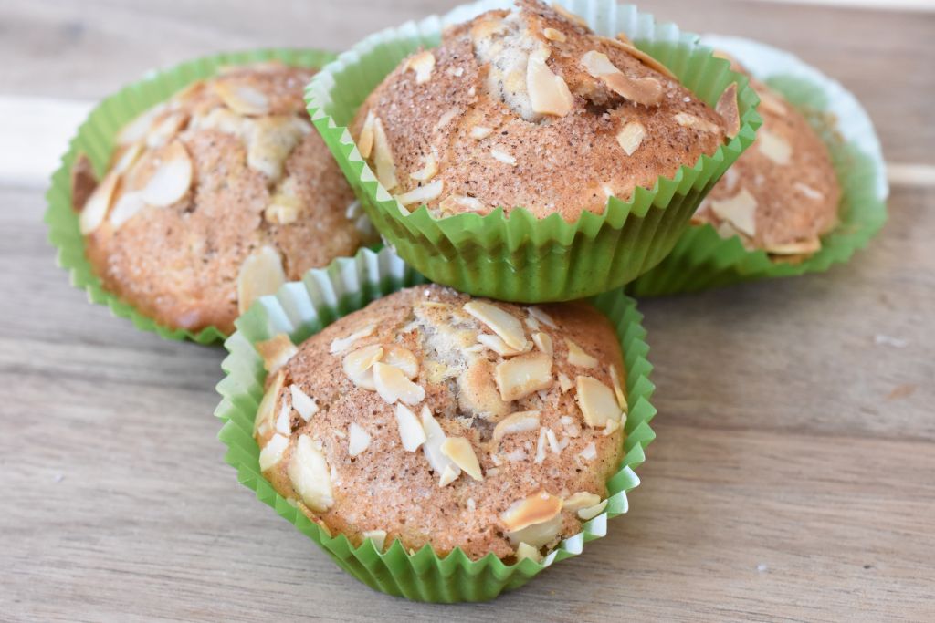 Muffins med æbler og kanel - nem opskrift