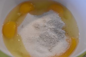 Æblebradepandekage med kanel & marcipan