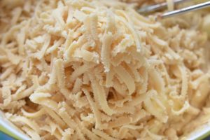 Æblebradepandekage med kanel & marcipan