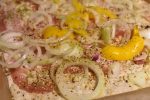 DSC_2886 • nogetiovnen.dk Pizza - nem, sprød og lækker med rugmel, løg og bacon