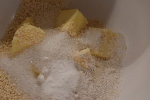 Sesam småkager - karamelsnitter med sesamfrø