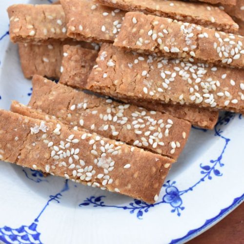 Sesam småkager - karamelsnitter med sesamfrø