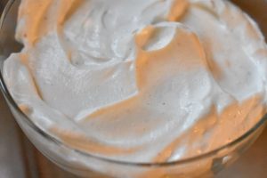 Dessert med skyr og chokolade - nem opskrift