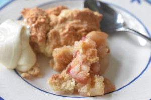 Æblekage med mandellåg - nem, sprød og lækker