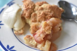 Æblekage med mandellåg - nem, sprød og lækker