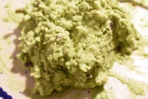 Guacamole med hvidløg og rødløg - nemt og lækkert avocadodip