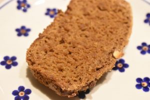 Krydderkage med æbler - nem æble ølkage 