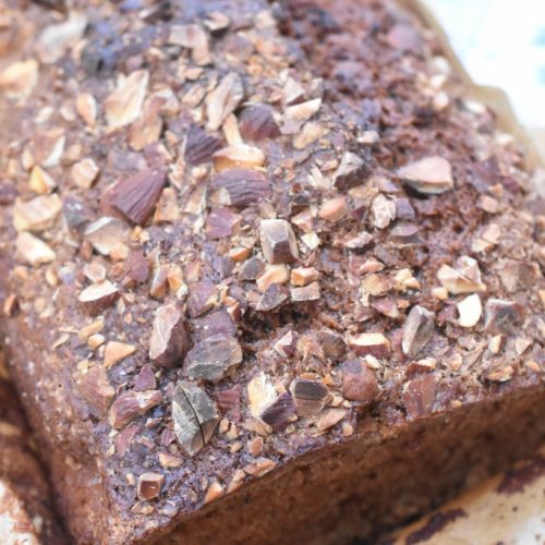 Ølkage med æbler og mandler - saftig og lækker krydderkage