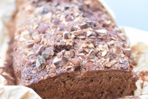 Krydderkage med æbler - nem æble ølkage 