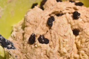 Juleboller med krydderier, rosiner, æble og marcipan - SÅ lækre