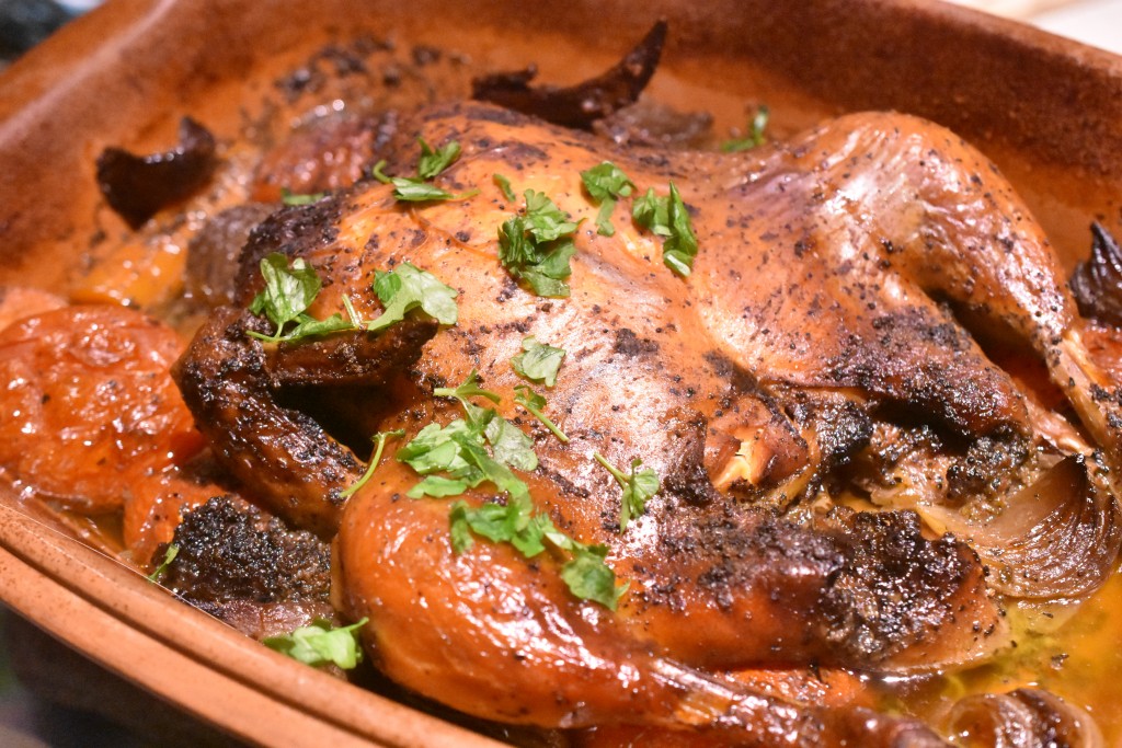 Kylling i Römertopf med kartofler & tomat - god ret til stegeso