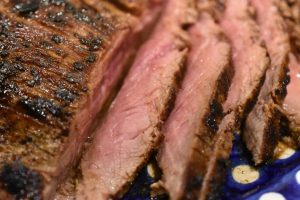 Flanksteak opskrift på pande, i ovn eller på grill