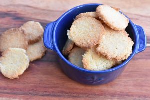 Kokos småkager – nemme sprøde kokoskager