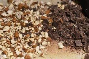 Karamelkager med mandler og chokolade - lækre og nemme at lave 