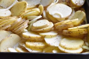 Flødekartofler - opskrift på flødestuvede kartofler