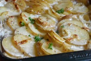 Flødekartofler - opskrift på flødestuvede kartofler