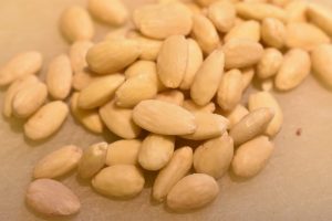 Brownie med mandler - chokoladebrownie