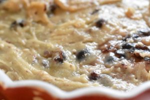 Hvid chokoladekage med kirsebær - blondie med Amarena