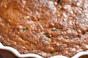 Hvid chokoladekage med kirsebær - blondie med Amarena 