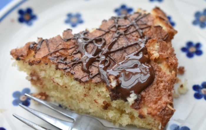 Kage med kokos og chokolade - nem kokoskage