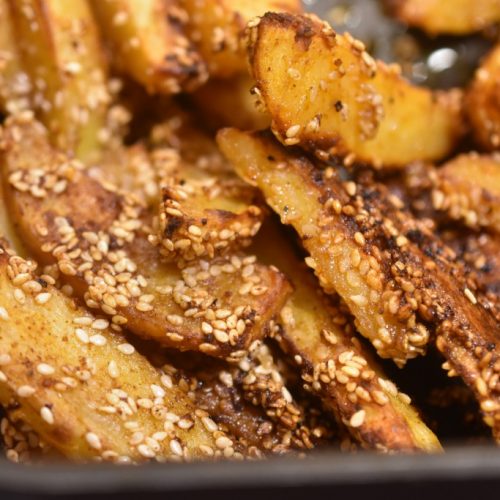 Pommes frites med sesam og paprika - sprøde og lækre