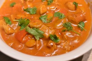 DSC_0417 • nogetiovnen.dk Paprikagryde - nem opskrift med svinekød, bacon og pølser