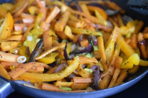 Stegte grøntsager med honning - nem opskrift