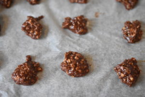 Havregrynssmåkager med chokolade - nem opskrift