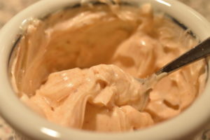 Chilimayonnaise - nem opskrift på hjemmelavet chili mayo
