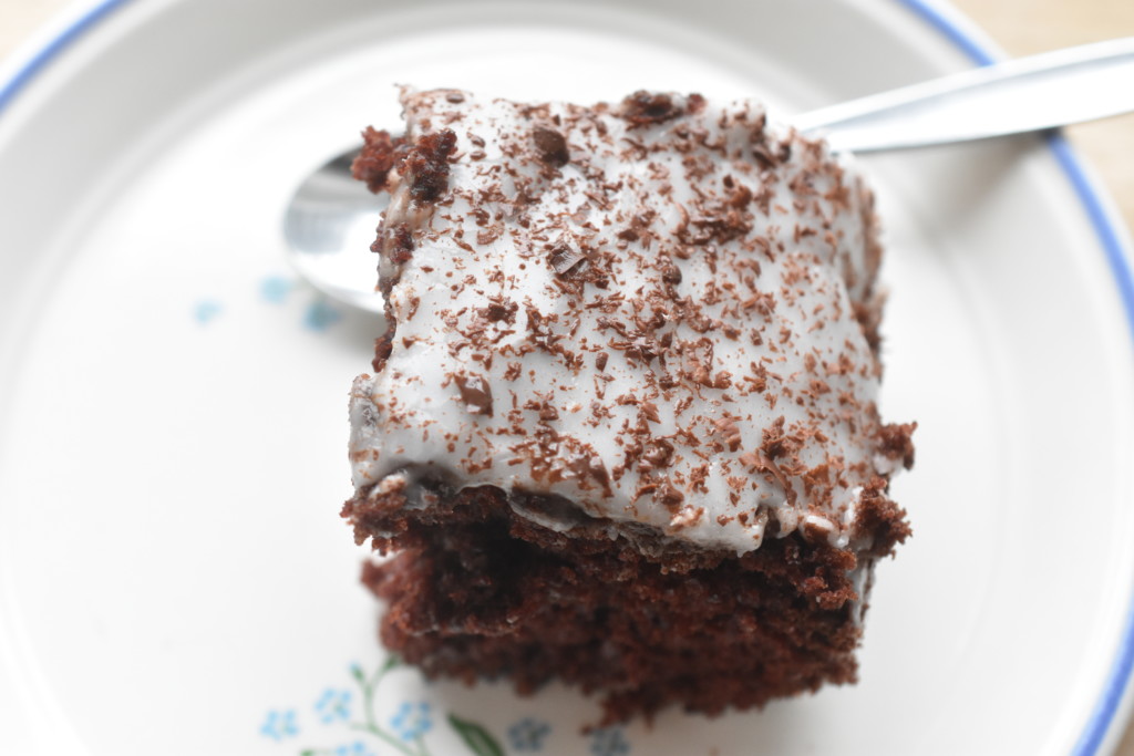 Chokoladekage med kaffe - nem opskrift på svampet chokoladekage